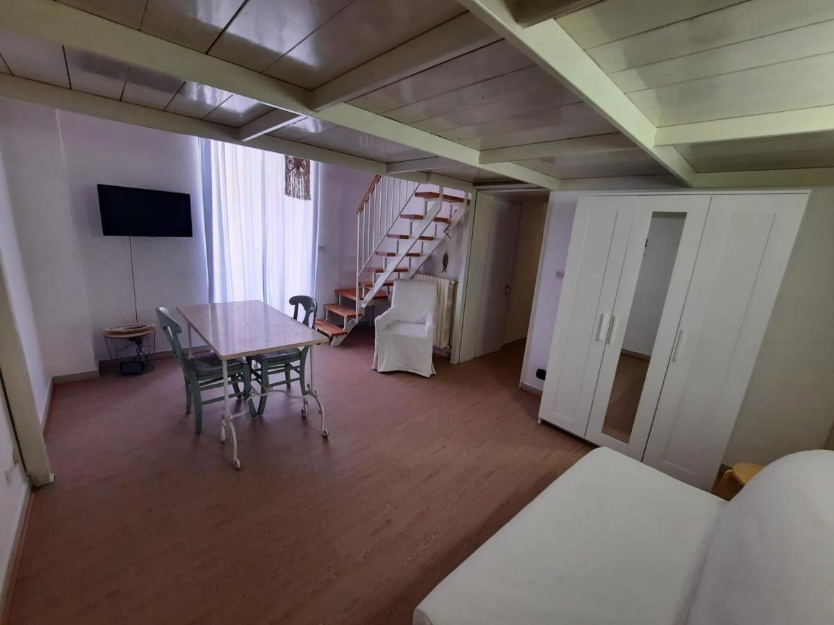 モノーポリ Dimora Almadia Bed & Breakfast エクステリア 写真
